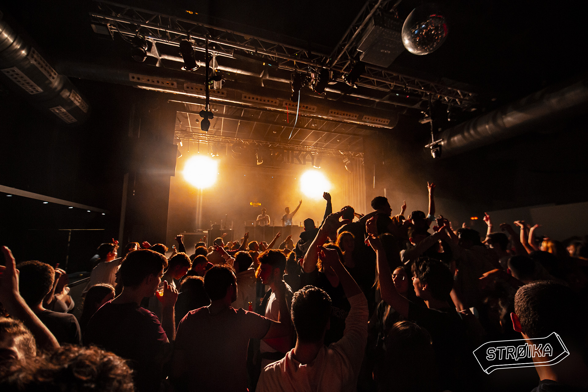 03-04 STROIKASESSIONS 28