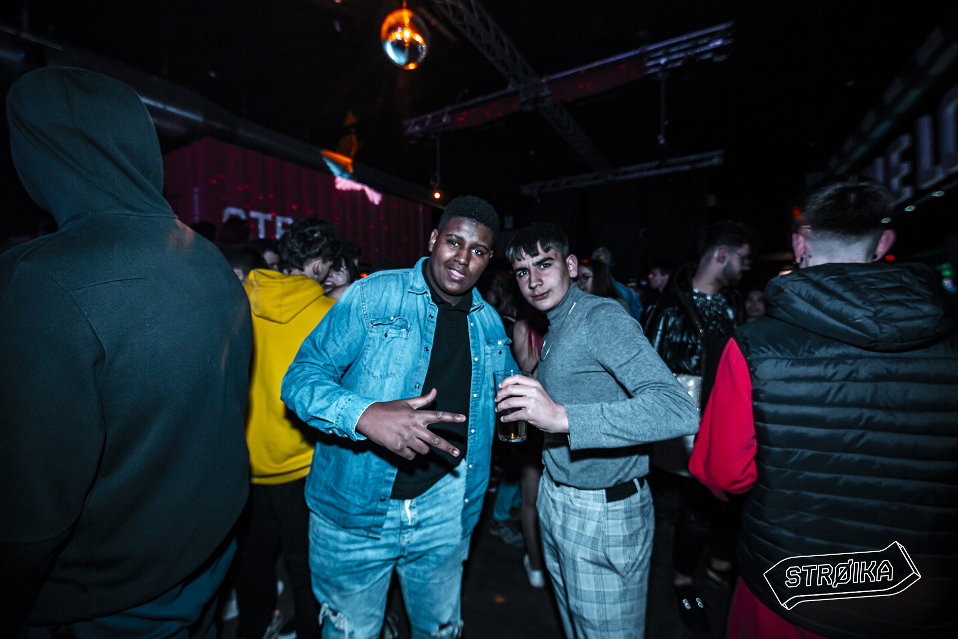 01-02 STROIKASESSIONS 081