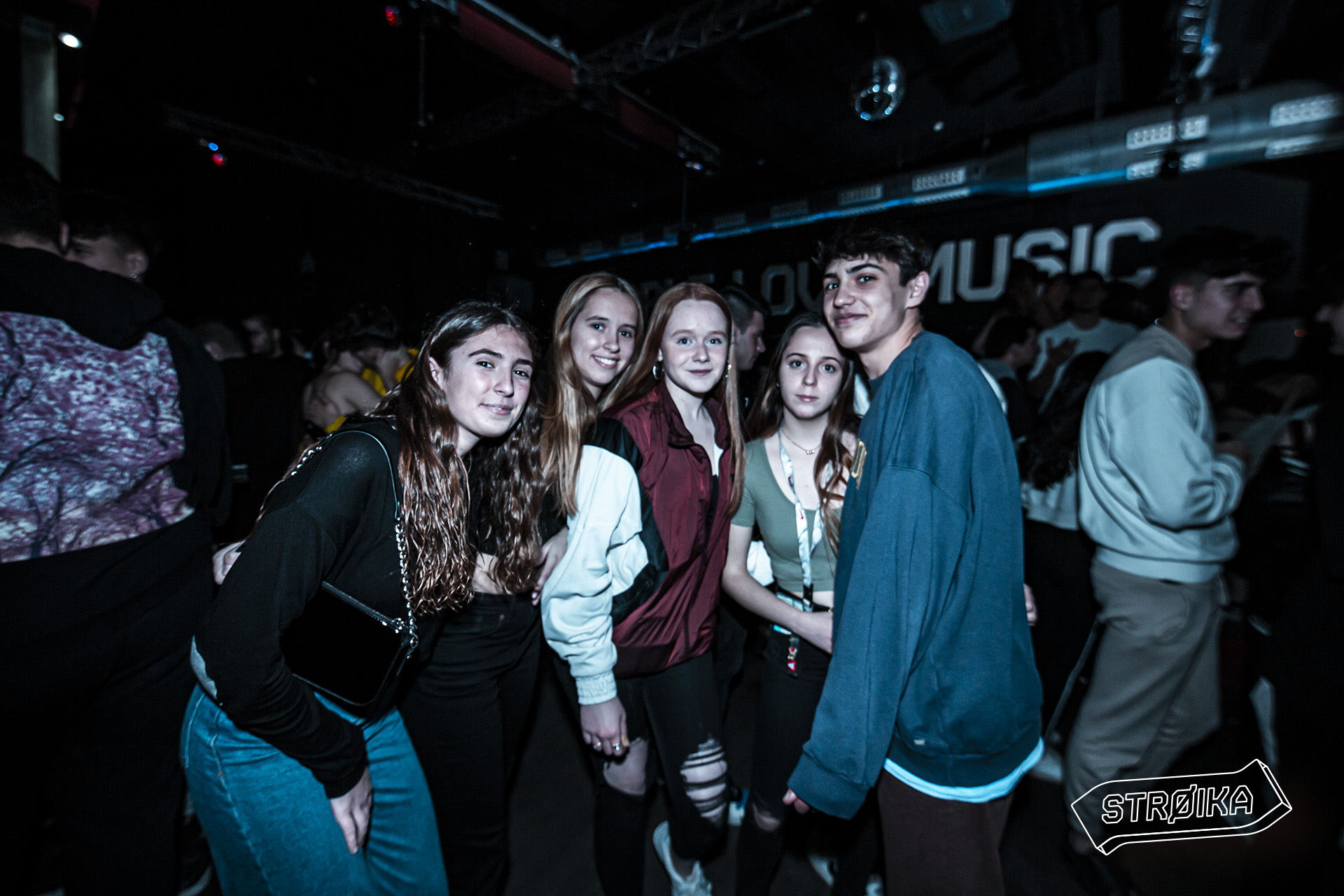 01-02 STROIKASESSIONS 090